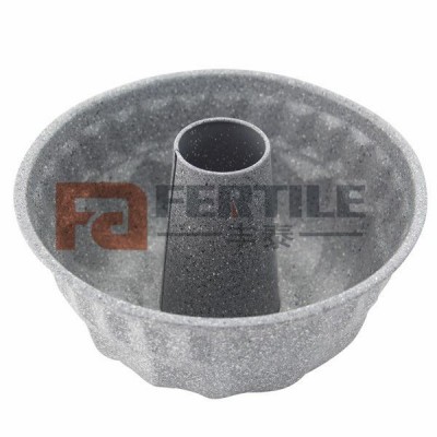 YJ 112938 Nonstick Carbon Steel Chimney Baking Pan Round Bakeware Cake Mould Bundform Trays